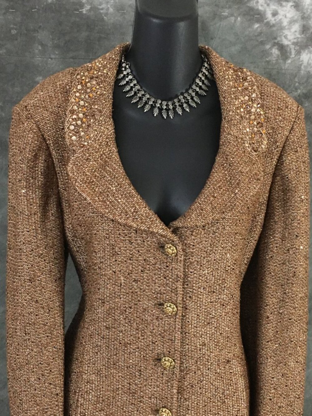 BEAUTIFUL St John evening knit brown tan multi embellished skirt suit size 12 - Picture 5 of 10